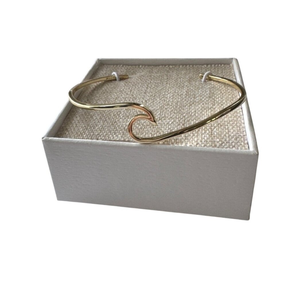 🌊 Pura Vida Wave Cuff Bracelet – Gold | New in Box ✨ - Picture 2 of 5